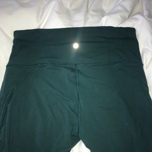 Lululemon crop, high rise legging, size 8-10